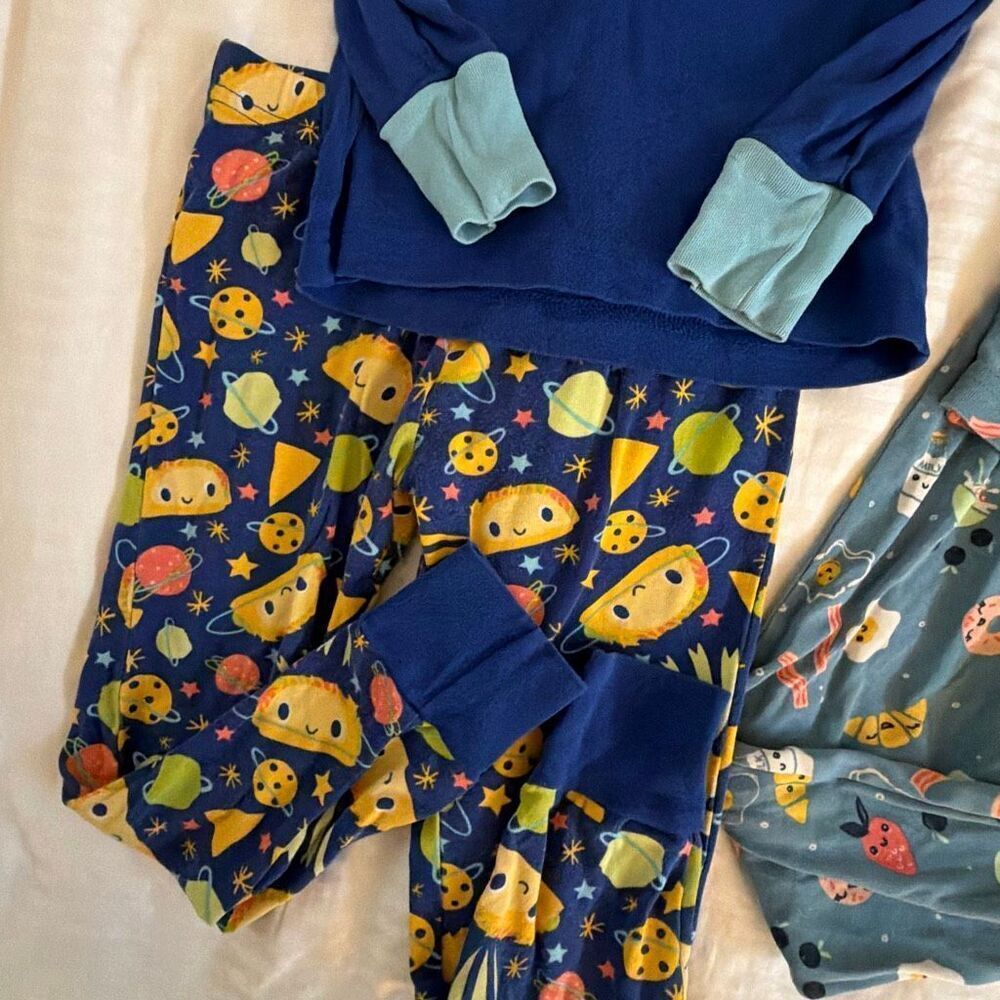 Lands end size 6 long sleeve PJ bundle - Picture 4 of 7